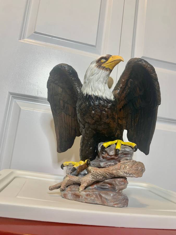 Rare Vintage Eagle Statue image indicator(2)