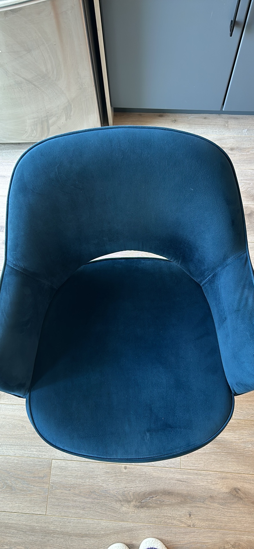 Set of 4 Blue velvet dining chairs