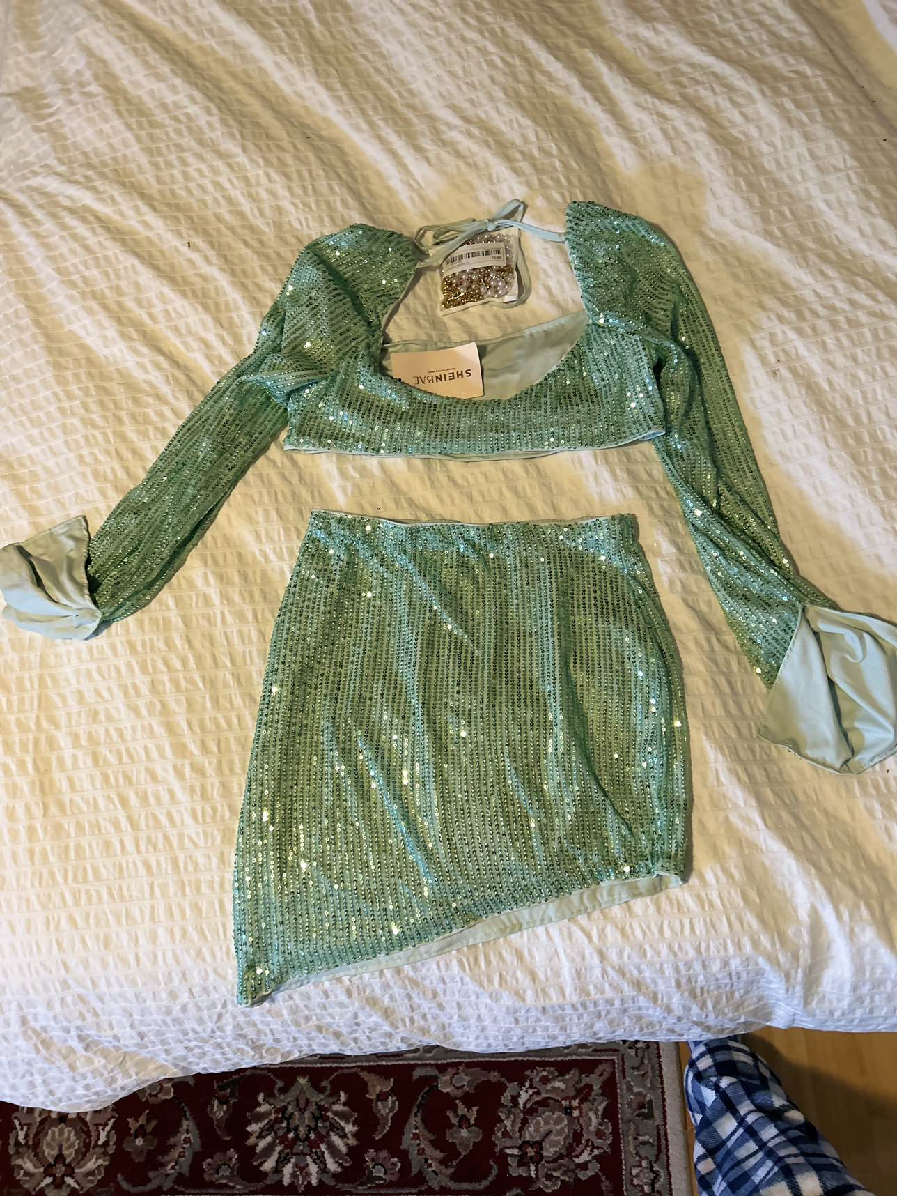 New SHEINBAE Green  sparkly sequin outfit danse/beach skirt top - photo 2