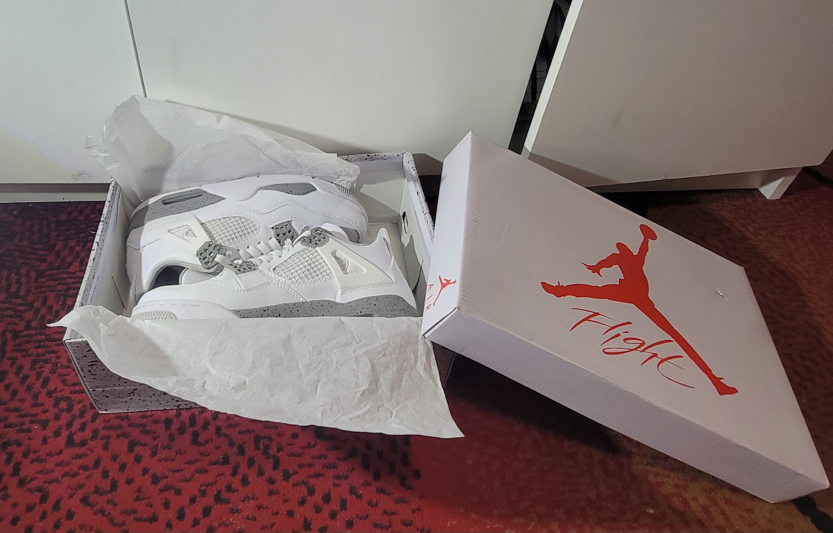 jordan 4s retro while oreo - photo 3