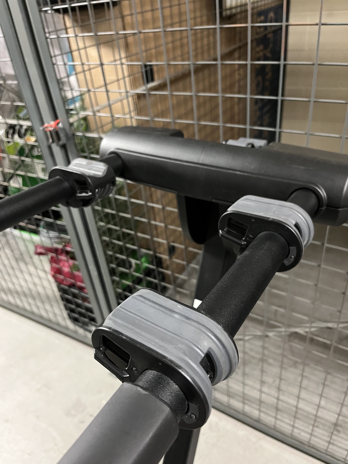 Thule 2 bike, bike rack for cars with Hitch image indicator(4)