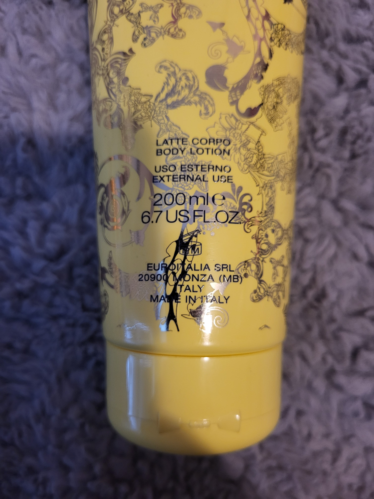 Versace Yellow Diamond Body Lotion 200 ml image indicator(4)