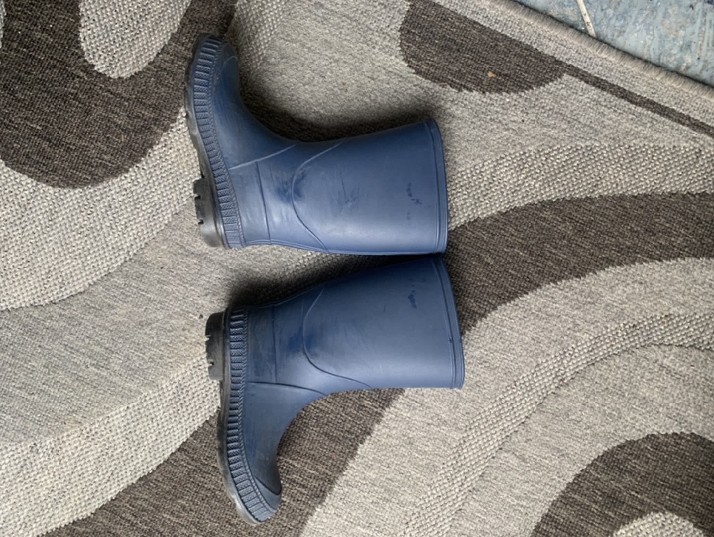 Kid Kamik rainboots EUC thumbnail