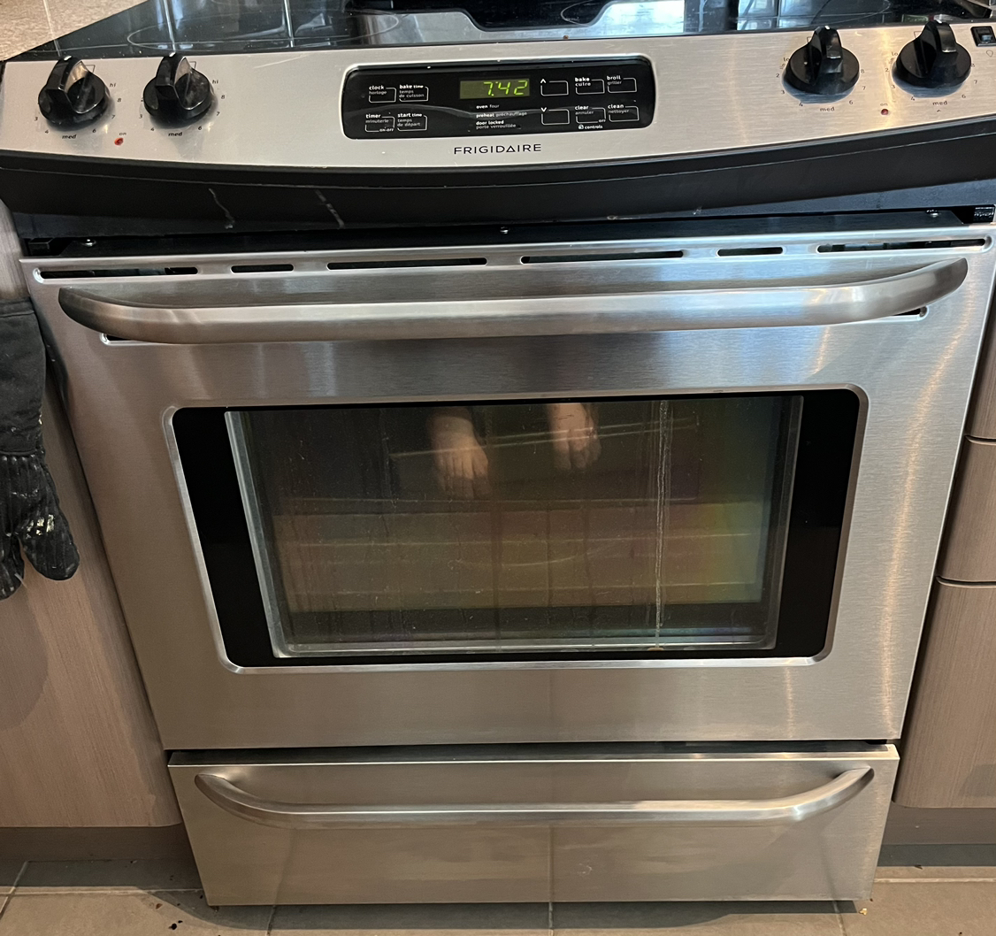 Frigidaire Stove