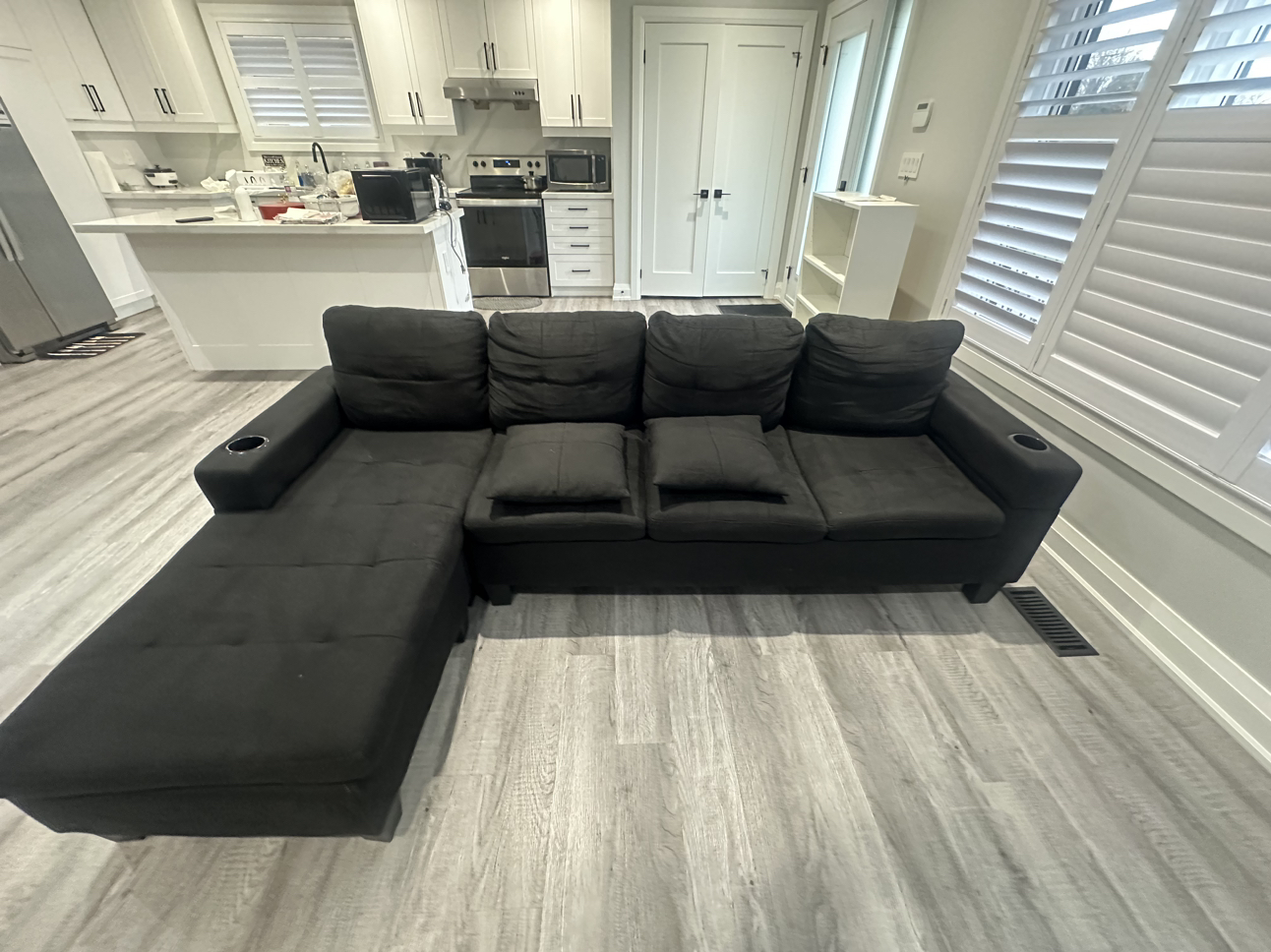 L-Shaped Sofa (Black) - photo 2