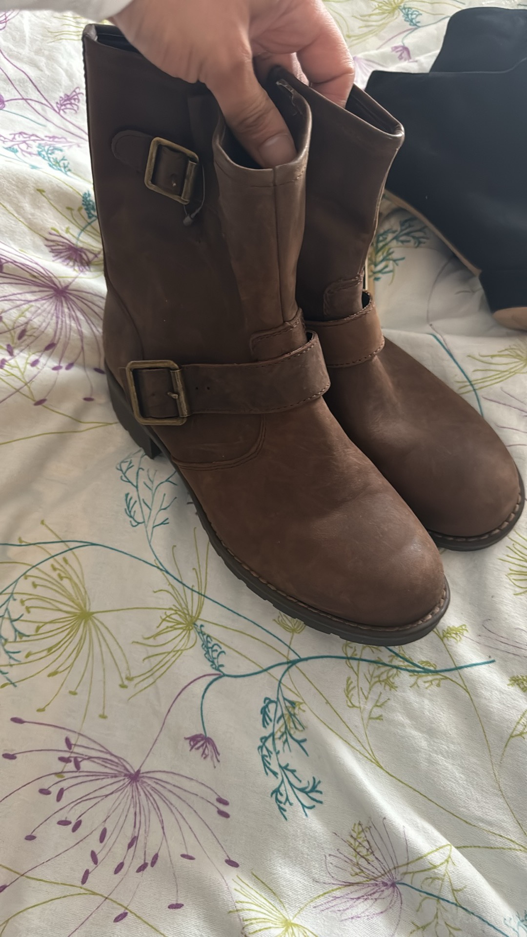 New size8 Women boots image indicator(2)