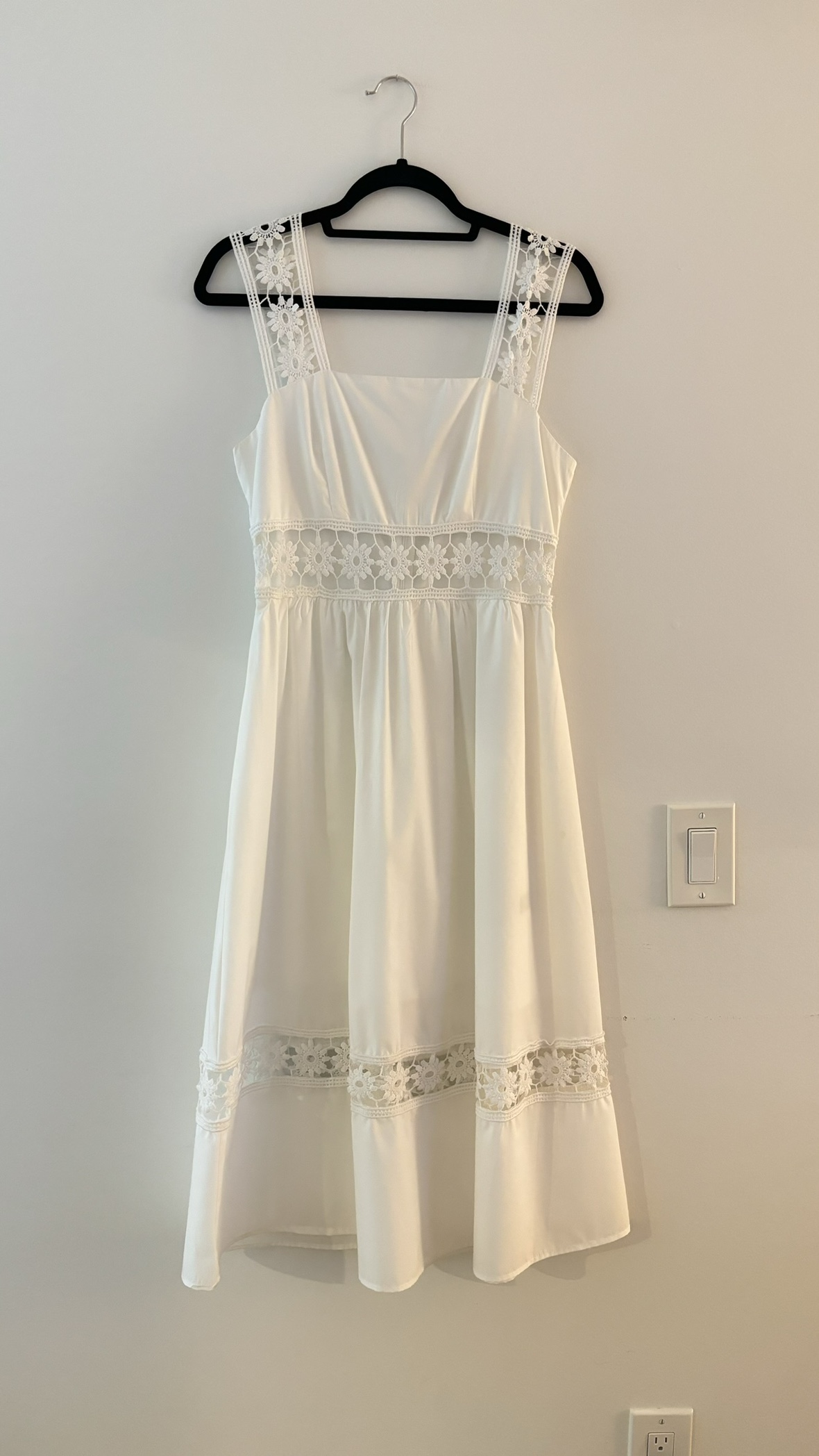 Embroidery dress with back zip image indicator(6)