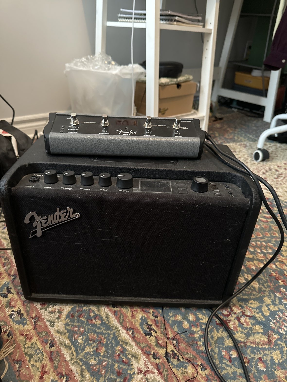 Fender Mustang GT-40 Amp and GT-4 Footswitch