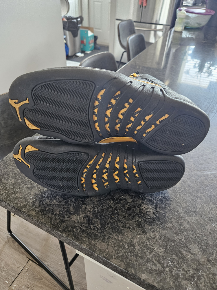 JORDAN 12 -BLACK TAXI - photo 2