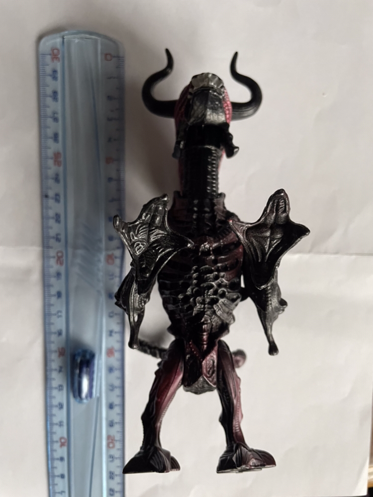 Kenner 1992 Aliens Bull