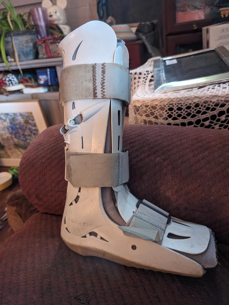aircast boot with inflator - photo 2
