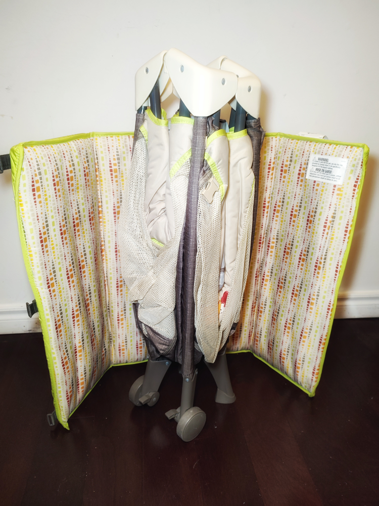 Baby playpen and bassinet + Mattress included image indicator(7)