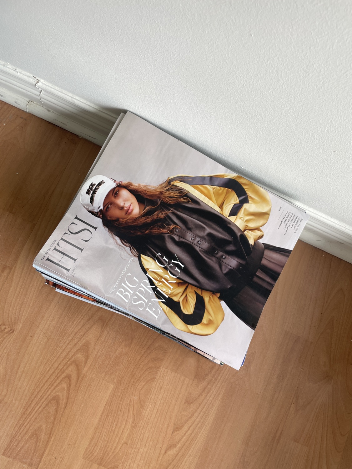 #freecycle HSTI magazine financial times lot of 50+ image indicator(3)