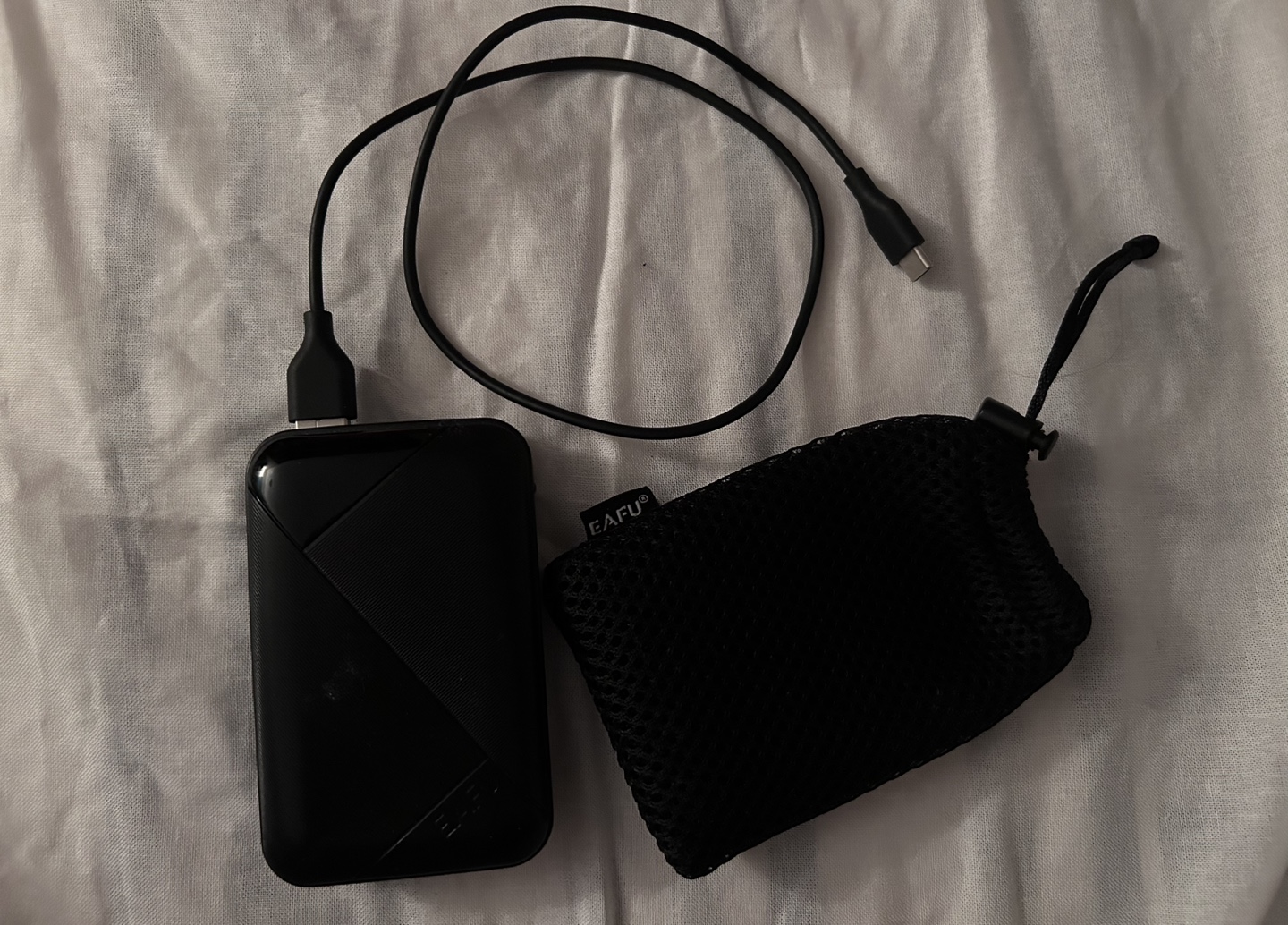 10,000 mAh USB C power bank thumbnail