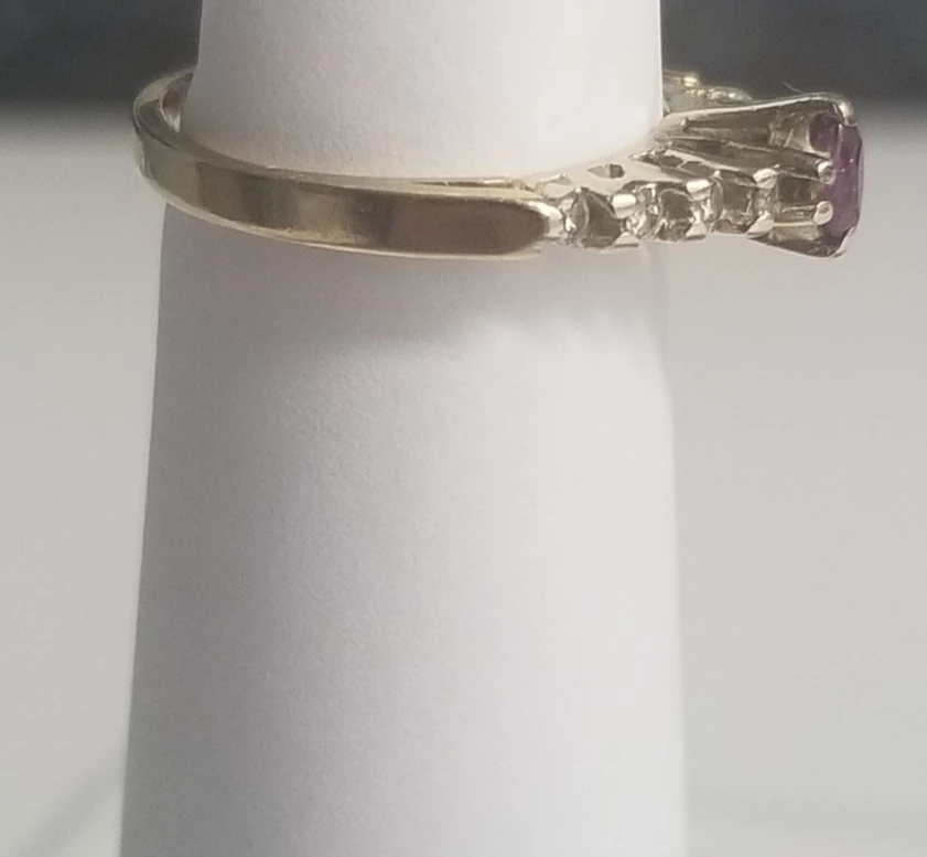 90s 8 Diamond and Marquise Ruby 10K Gold Ring - Vintage image indicator(7)