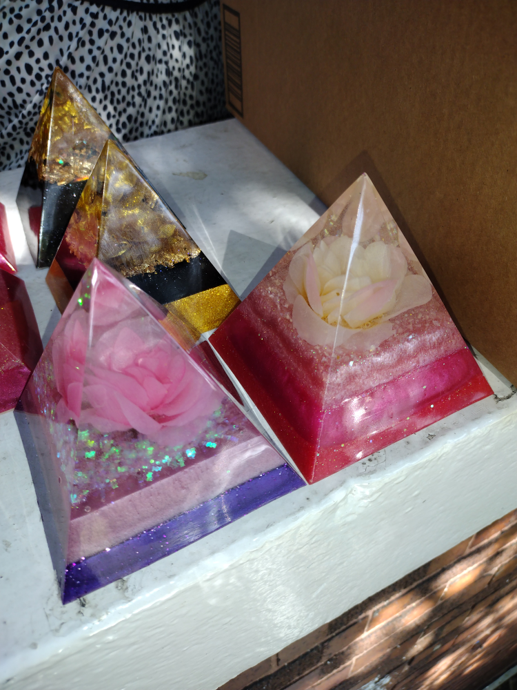 Handmade Rose Pyramids - photo 4