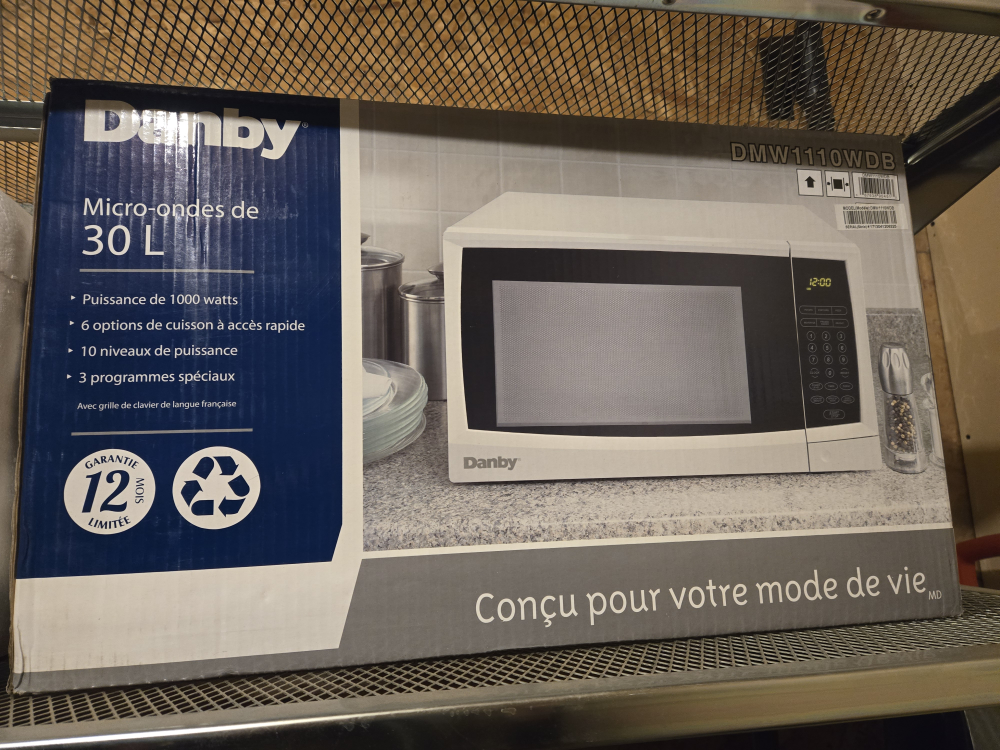 Danby Microwave 30 L thumbnail