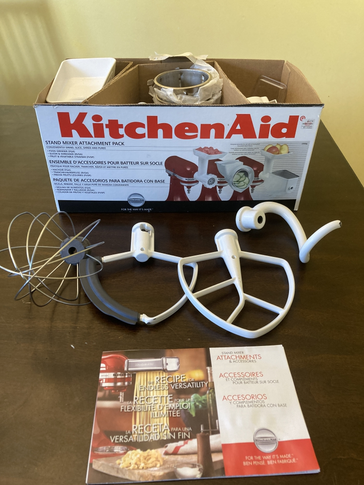 Kitchen aid professional 5 plus mixer with extra attachments - photo 3