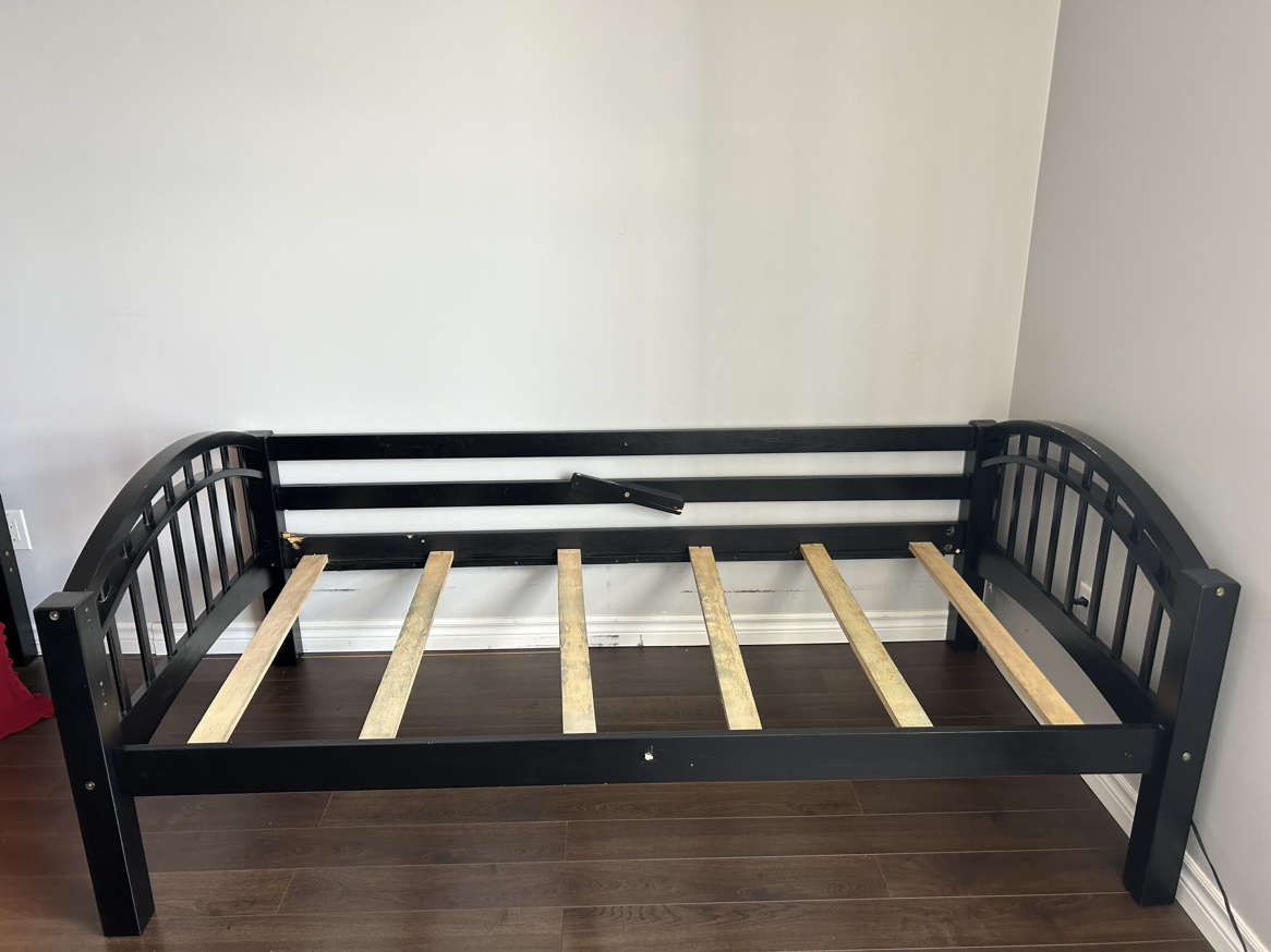 Used Bed - photo 3