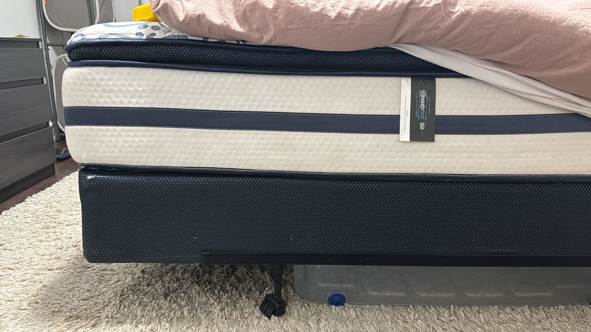Queen bed frame with headboard - photo 4