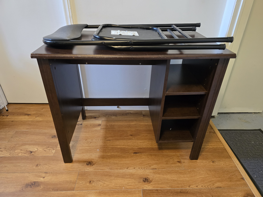 Desk Ikea(BRUSALI) image indicator(2)