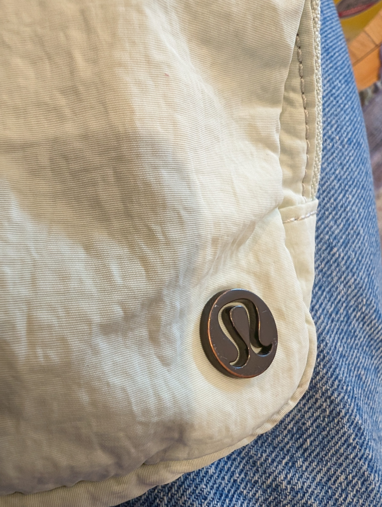 Lululemon Belt Bag Fanny Pack + ✨freebie✨ image indicator(3)