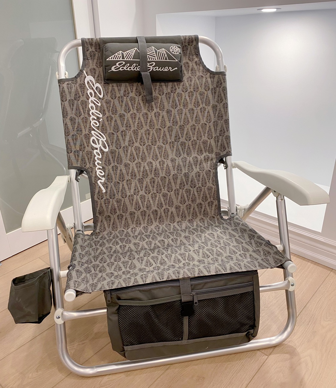 Brand New! Backpack chair for camping/beach 70% OFF thumbnail