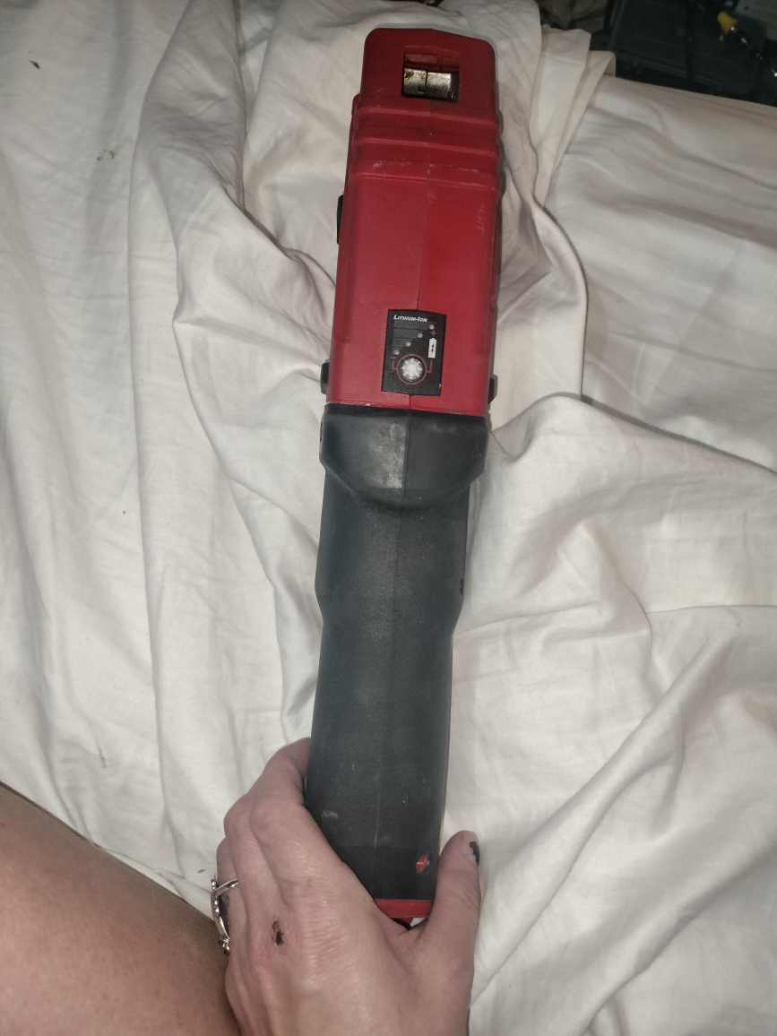 Milwaukee m12 copper tubing cutter - photo 3