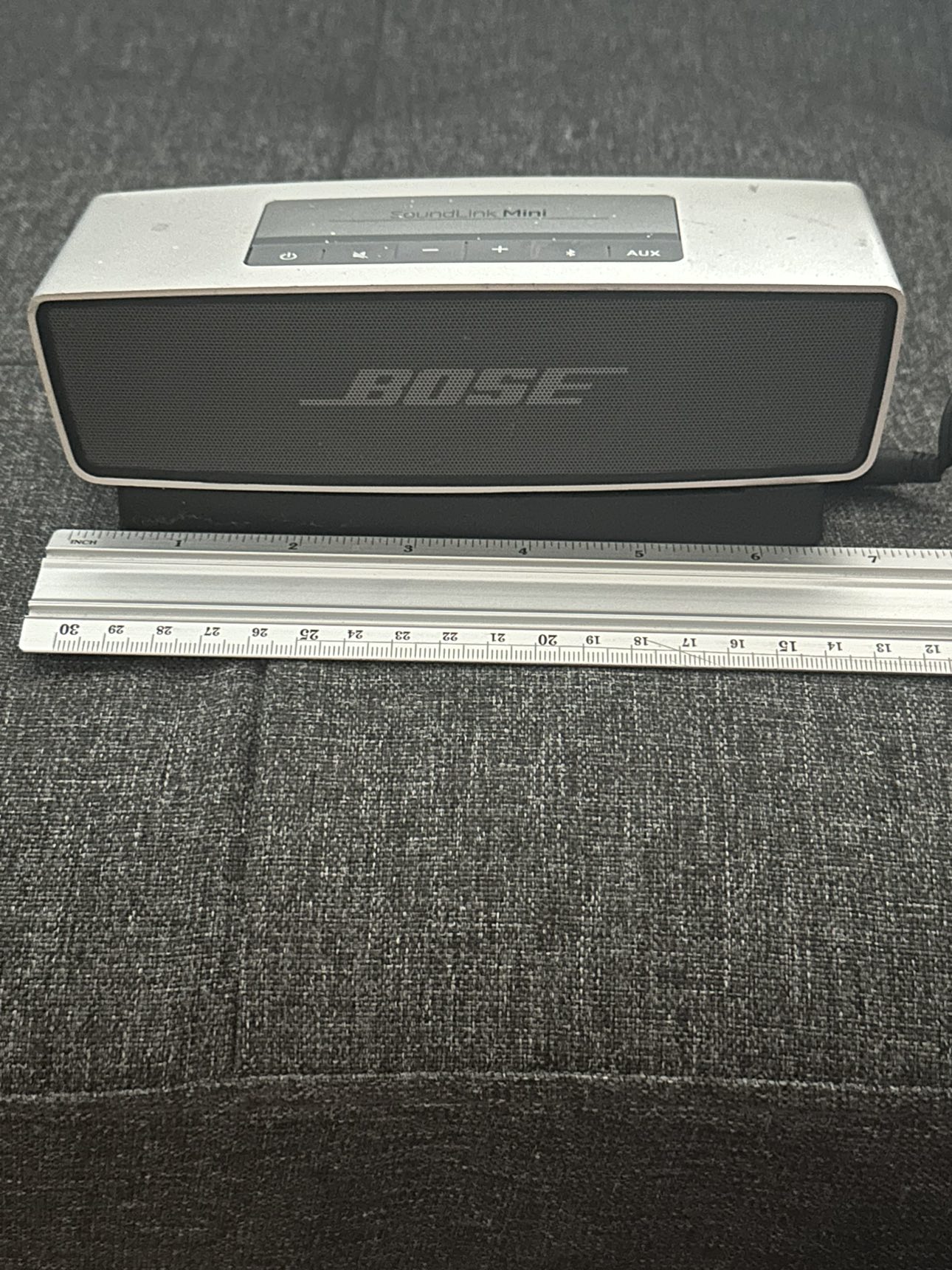 7” mini BOSE speaker with charging dock image indicator(6)