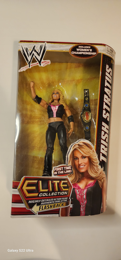 WWE Trish Stratus Elite Figure thumbnail