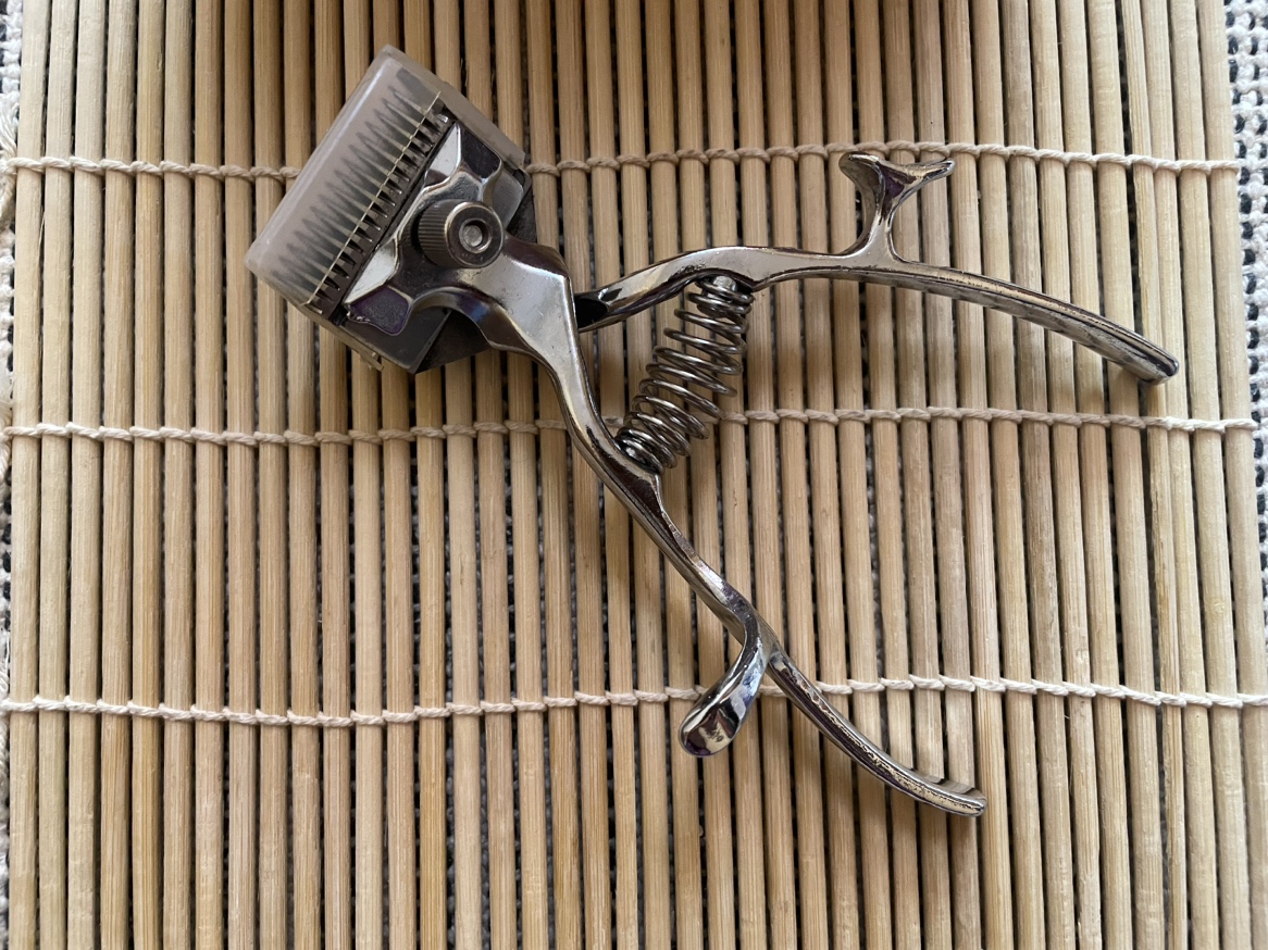Vintage Chinese Beard Clipper Hair Trimmer Manual Clipper - photo 2