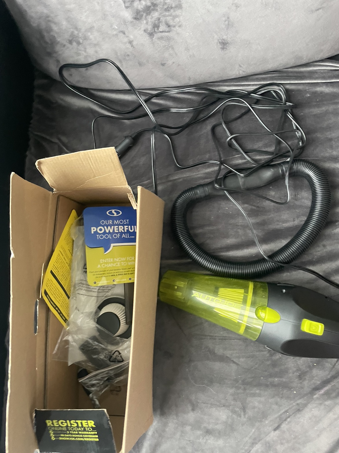 Vacuum cleaner for car