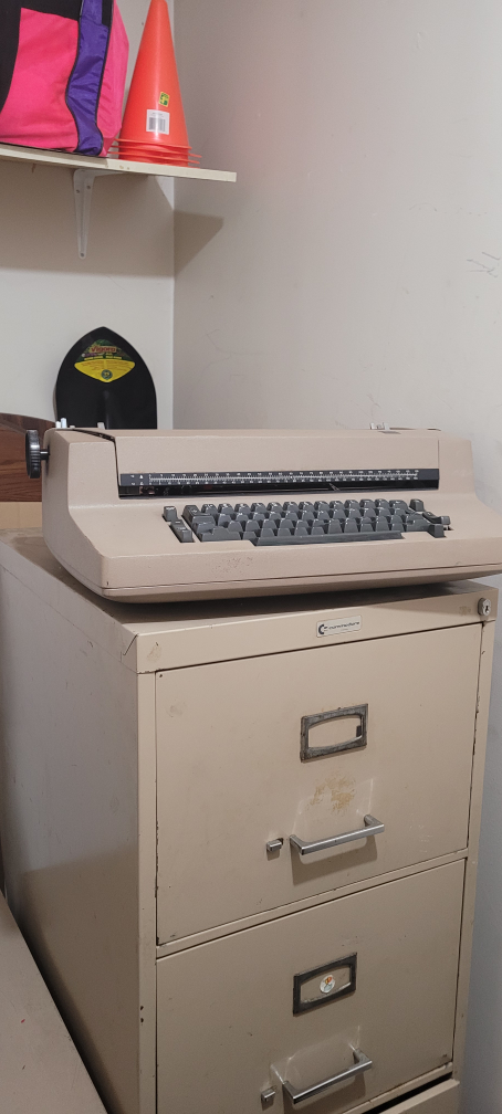 Type writer - electric - photo 2