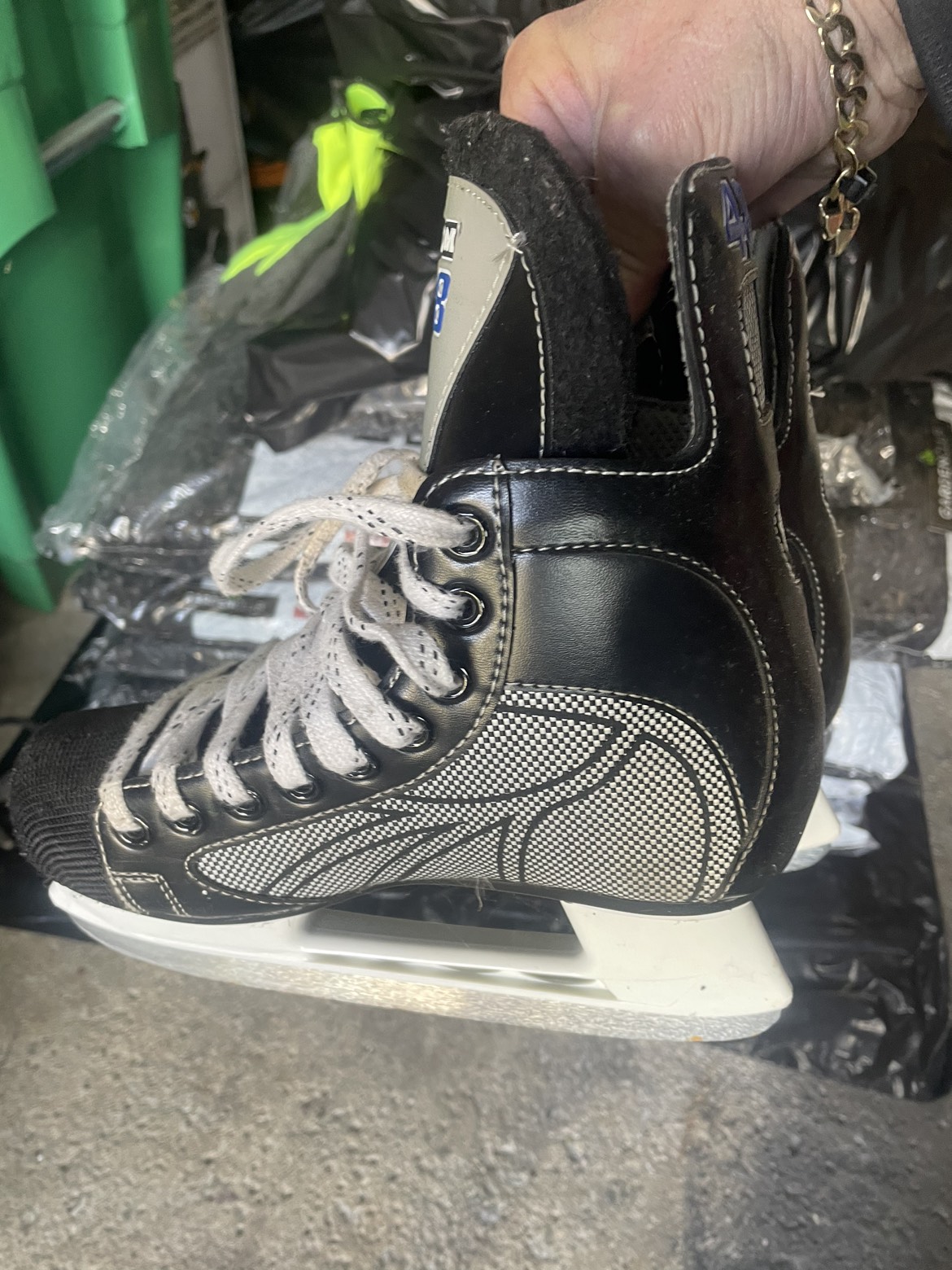 Youths CCM 48 Skates image indicator(3)