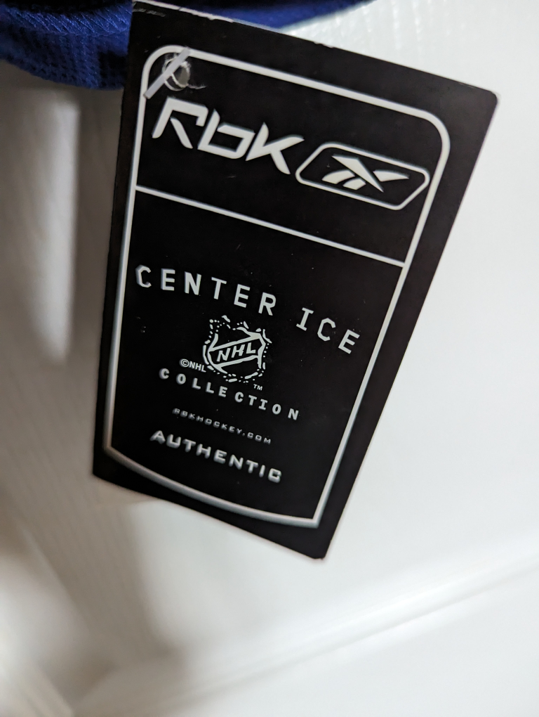 Rbk Vancouver Canucks 
NHL Hockey Jersey 
Youth X/XL image indicator(7)