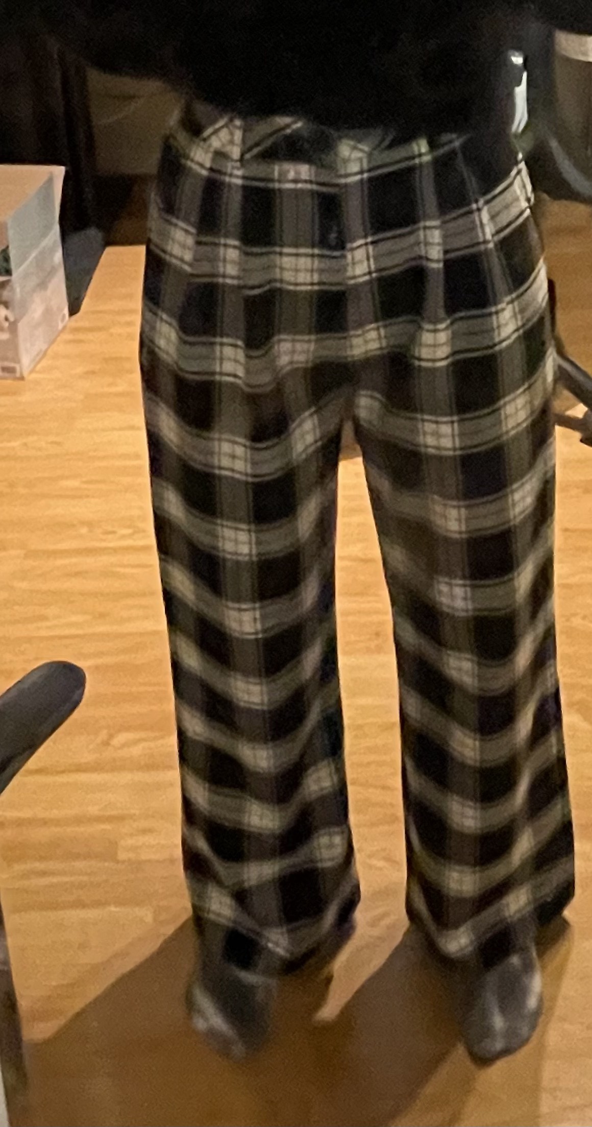 Black and white cell creative fashion pants - photo 3