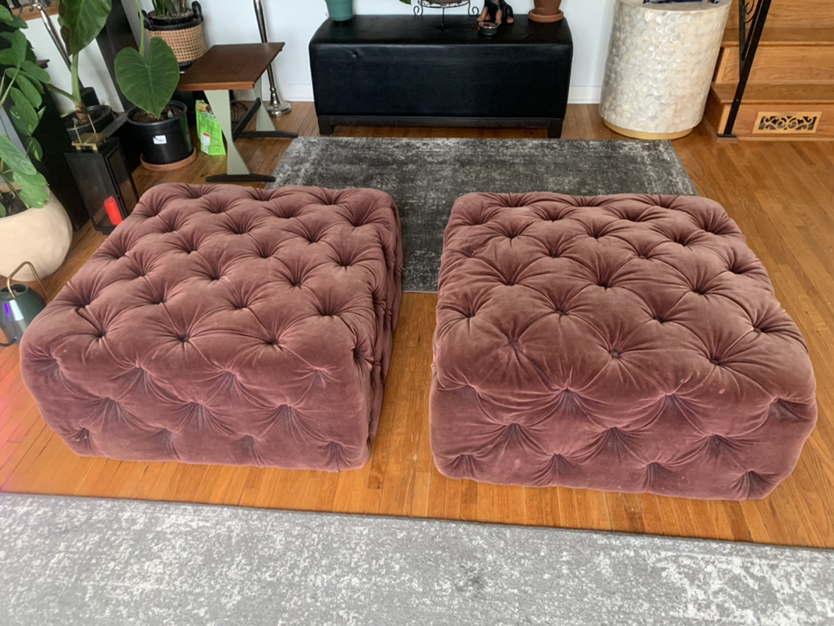 2 Ottomans image indicator(3)