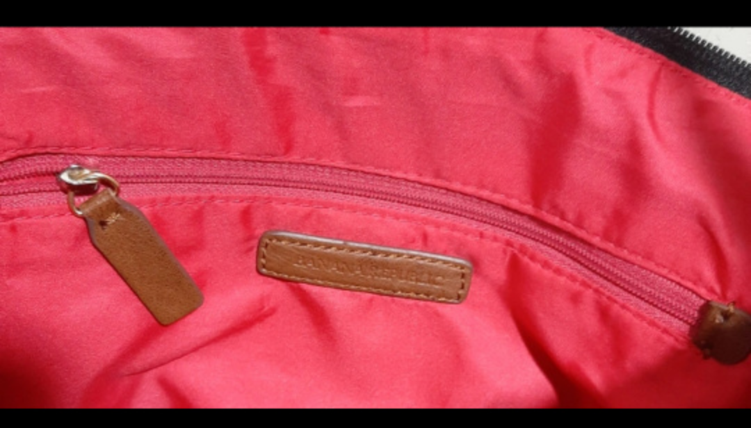 Banana Republic image indicator(7)