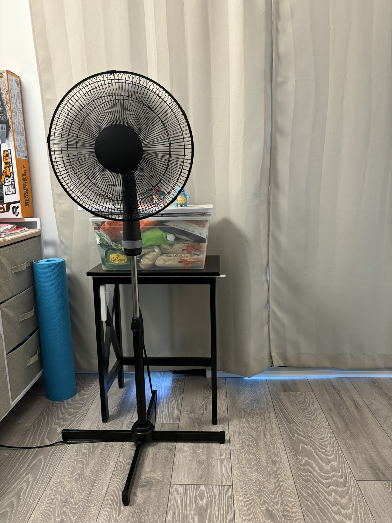 16” stand fan