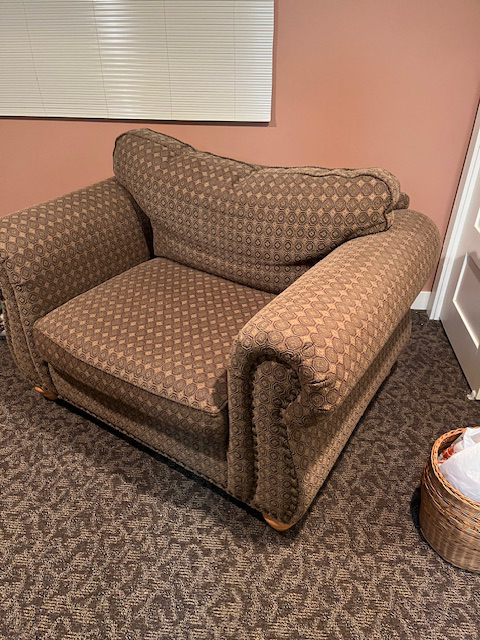 Chair and 1/2, loveseat - photo 2