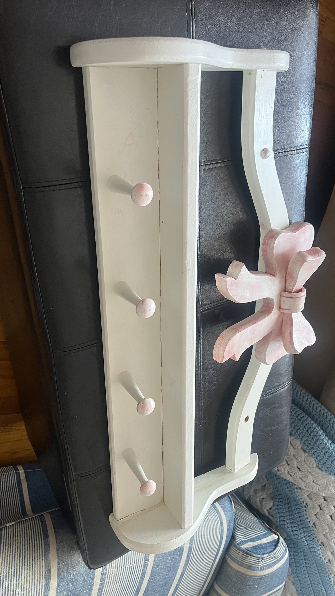 Cute coat hanger (wood, painted) image indicator(4)