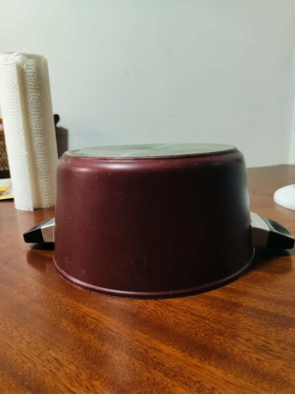 curry pot|cooking pot