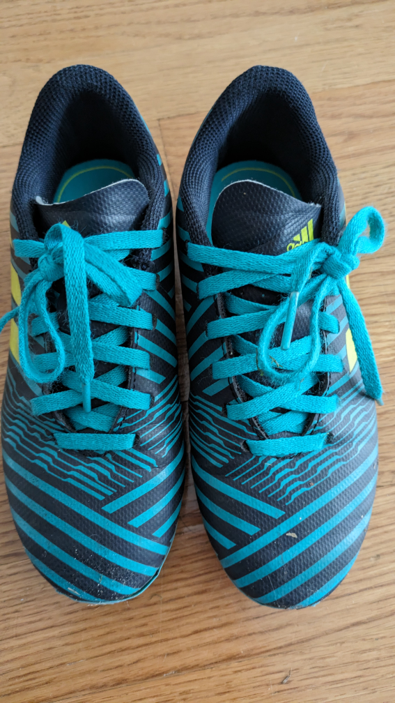 soccer cleats size 1.5 - photo 2