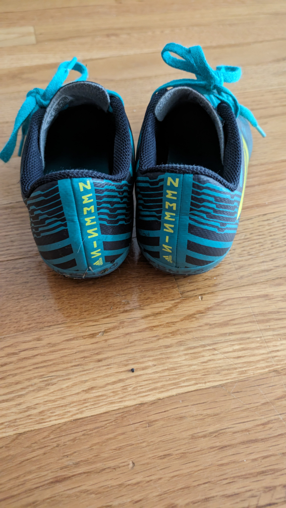 soccer cleats size 1.5 - photo 4