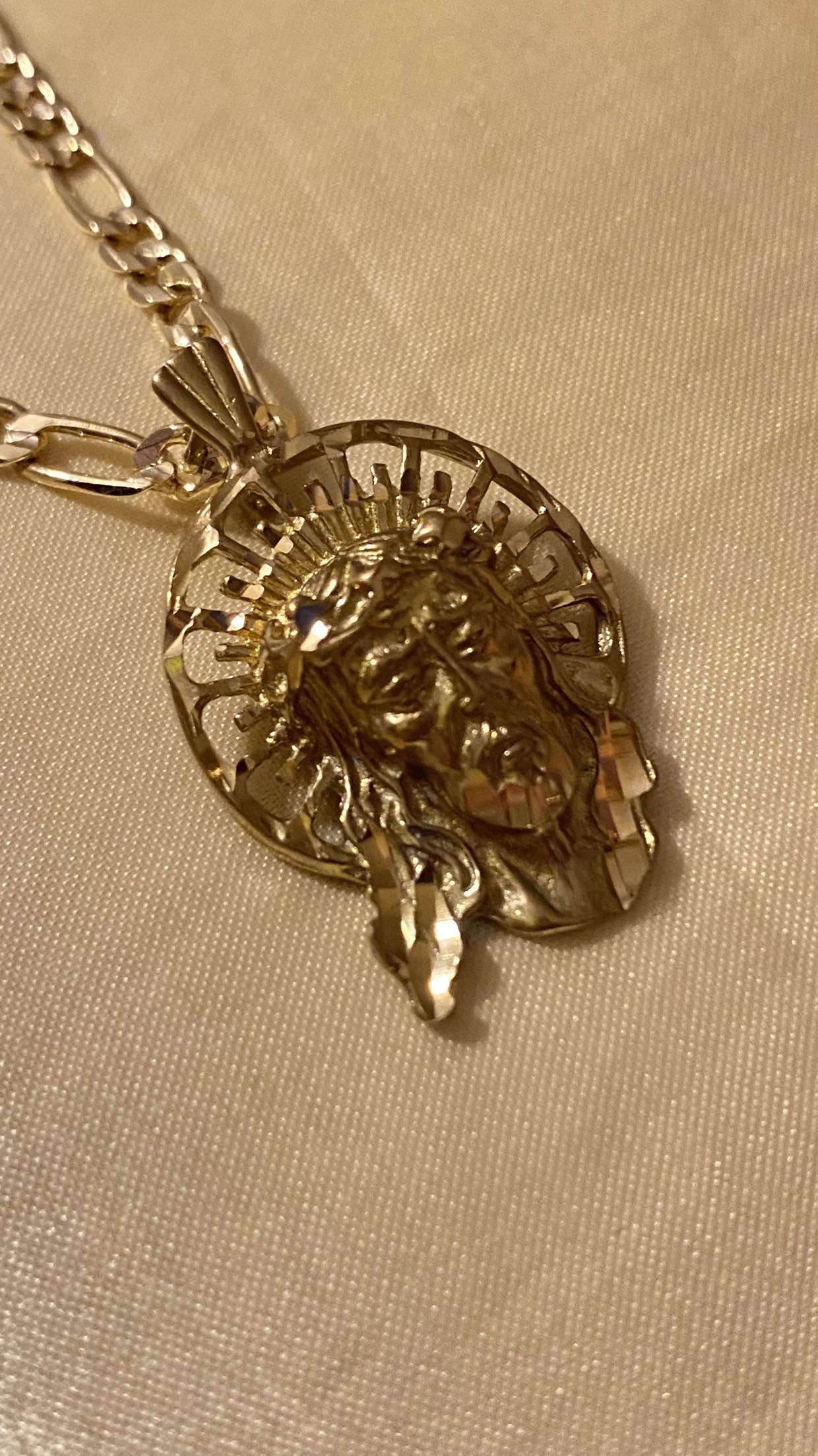 Jesus Necklace 14 K Gold for sale brand new - photo 3