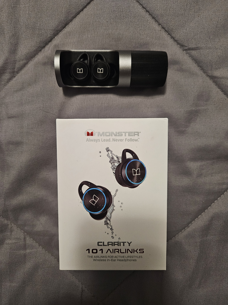 Monster Clarity 101 Airlinks Wireless Earbuds. image indicator(2)