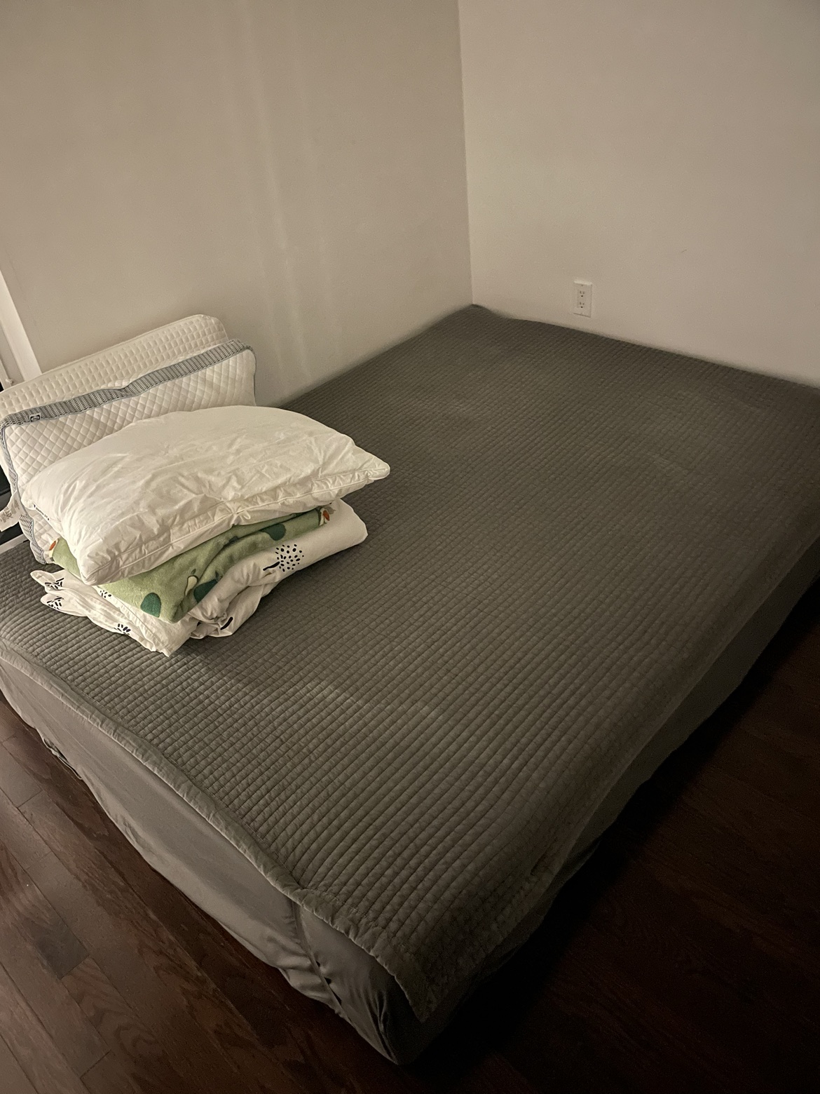 Zinus Queen Mattress and Ikea Dining Table  (both) $100