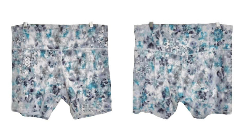 Plus Size Ladies lululemon Align Shorts image indicator(4)