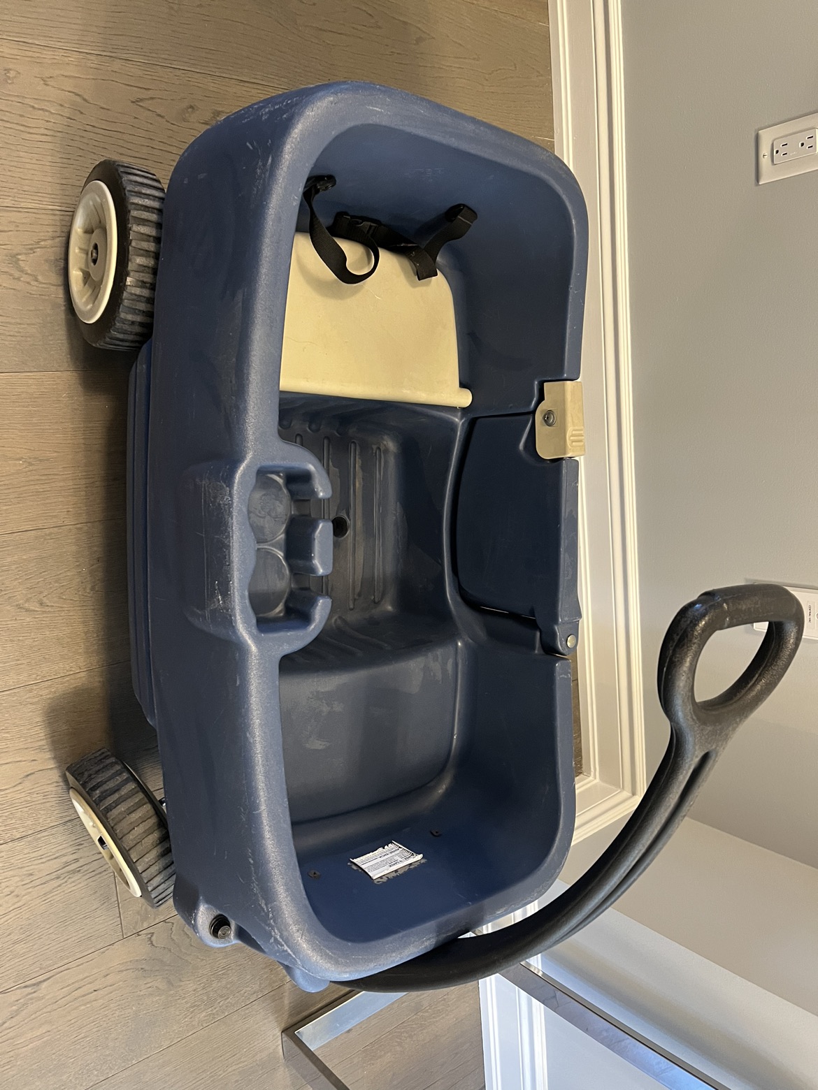 Step 2 blue wagon with door EUC Ret $150 image indicator(4)