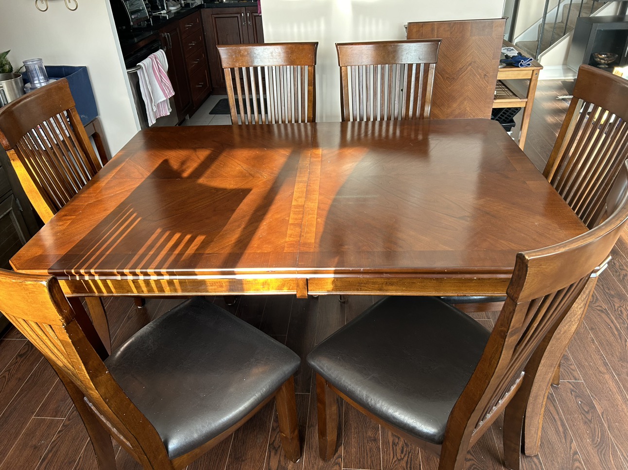 Dining room table thumbnail